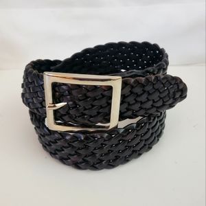 Womens Leather Belt.  Size: M. Excellent Condition!